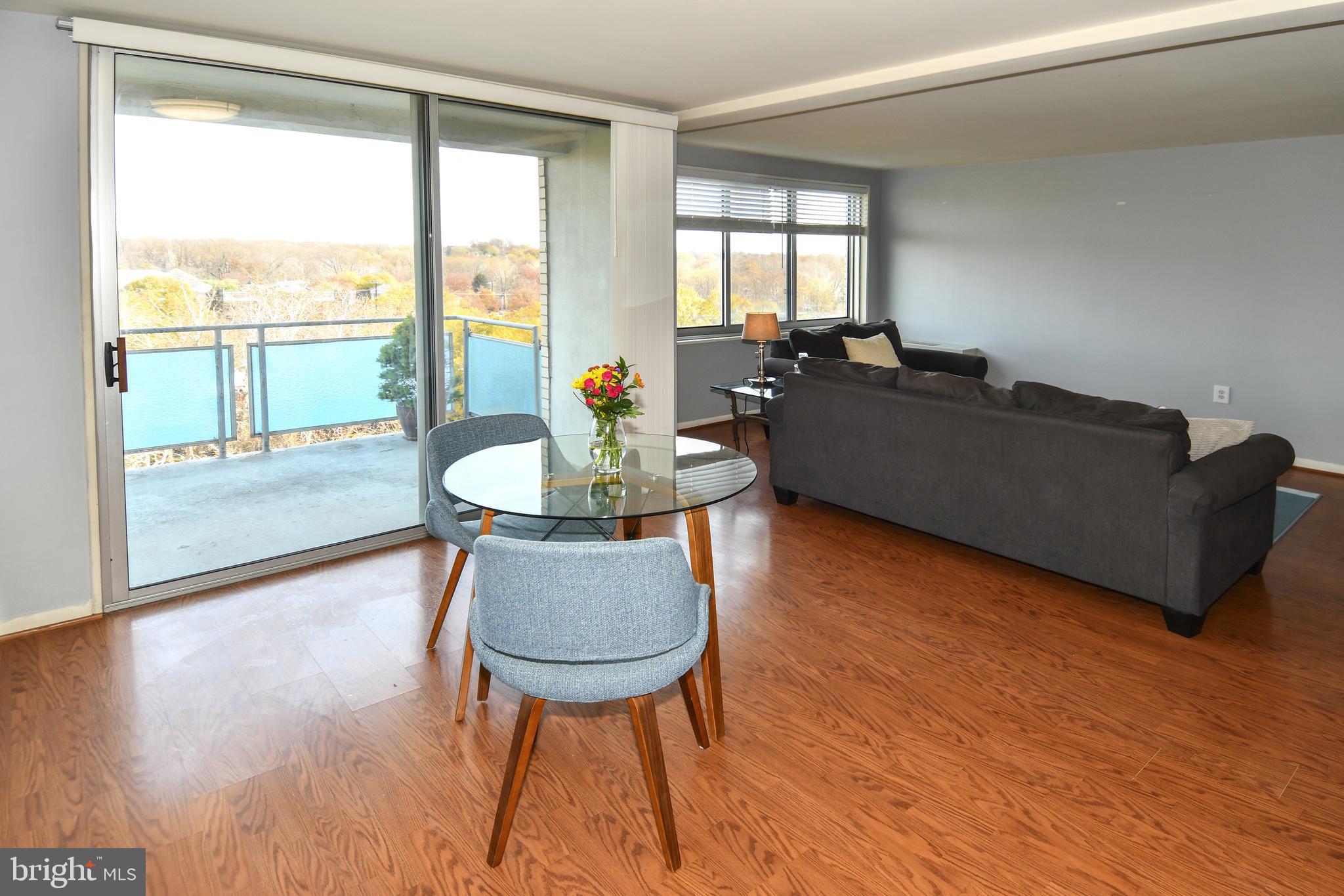 10201 GROSVENOR PLACE 1015