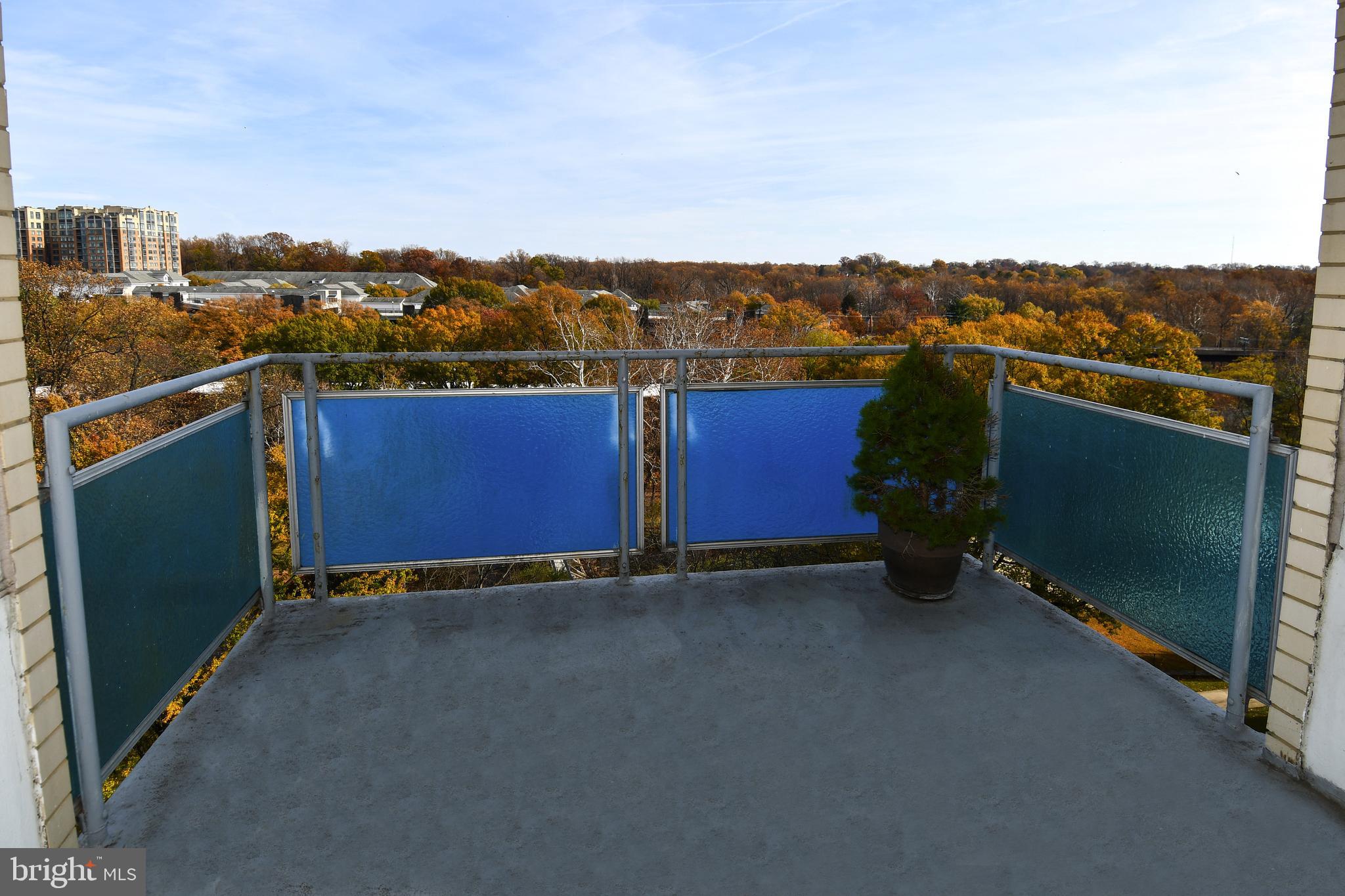 10201 GROSVENOR PLACE 1015