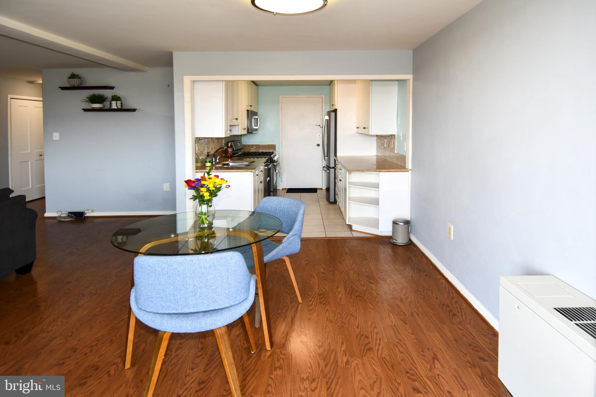 10201 GROSVENOR PLACE 1015