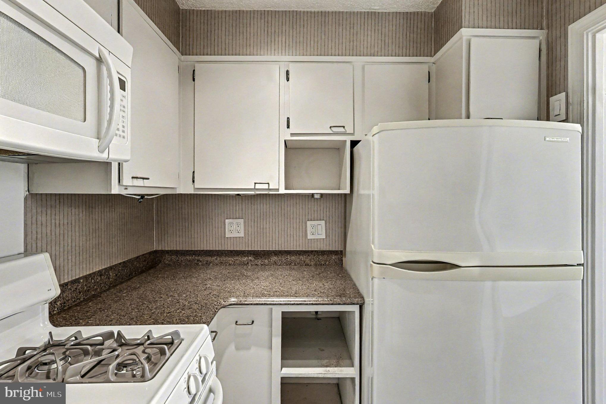 2100 WASHINGTON AVENUE 6-B