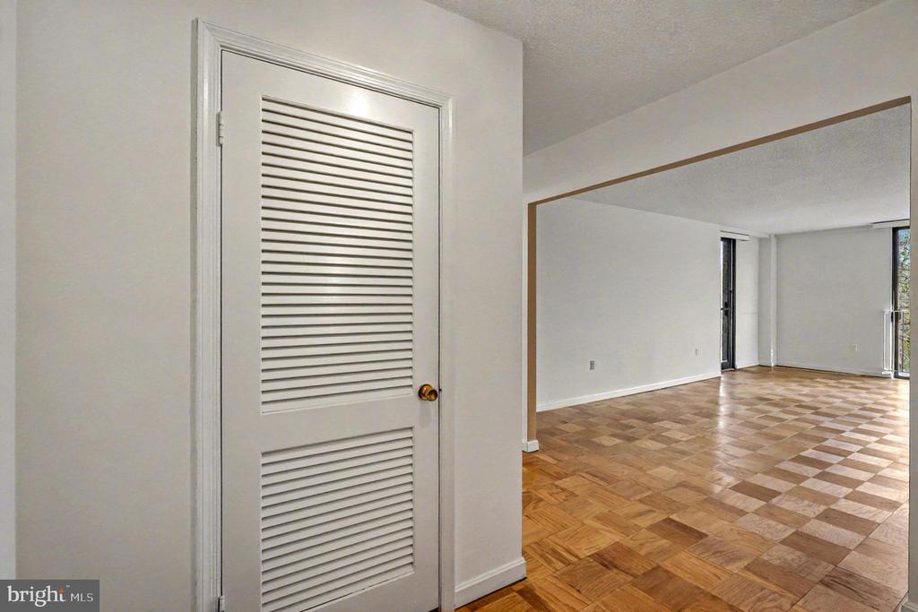 2100 WASHINGTON AVENUE 6-B