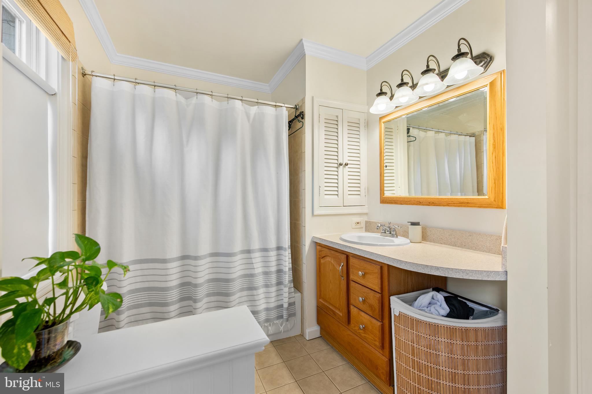 13625 MIDDLEVALE LANE