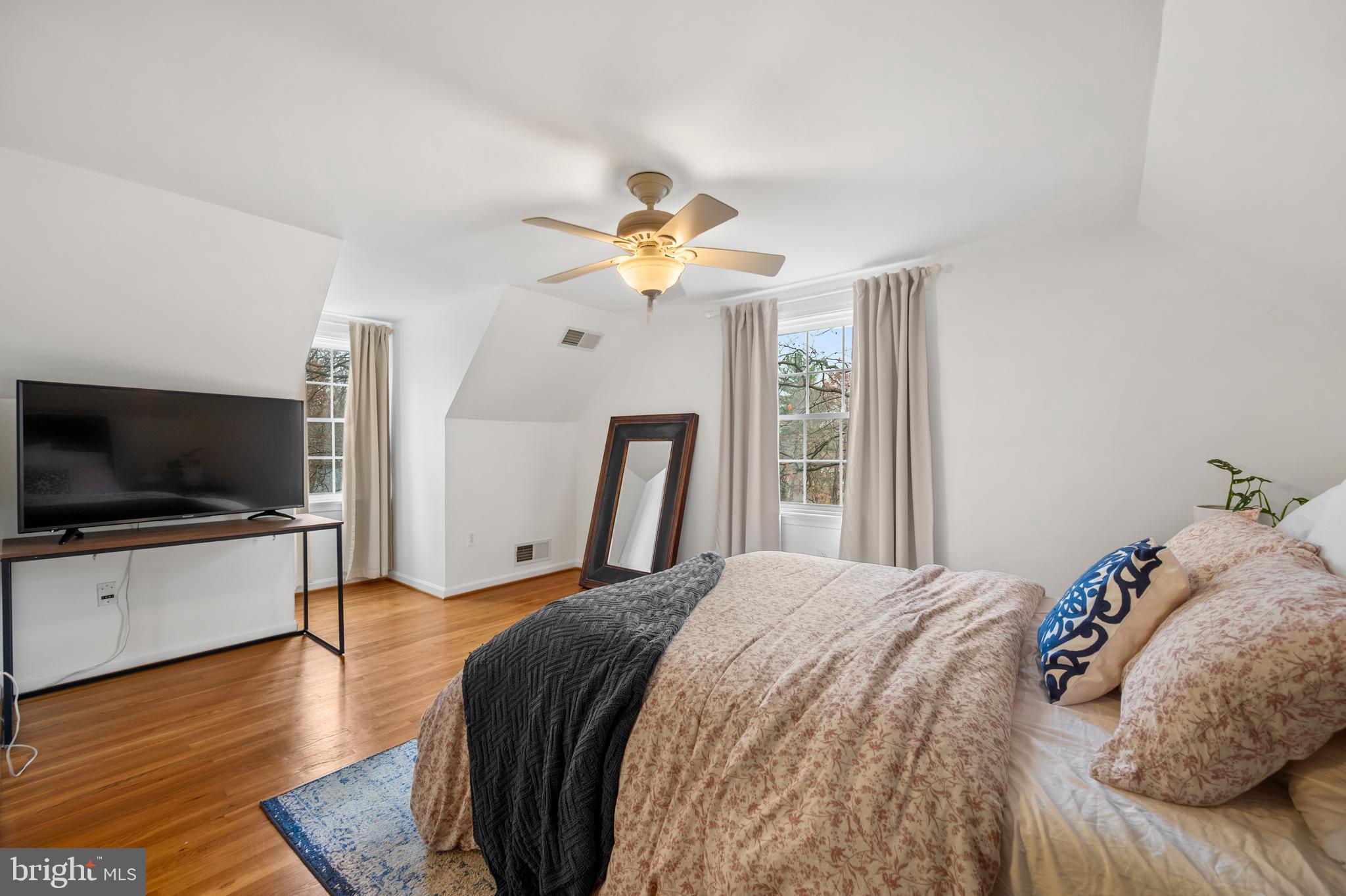 13625 MIDDLEVALE LANE