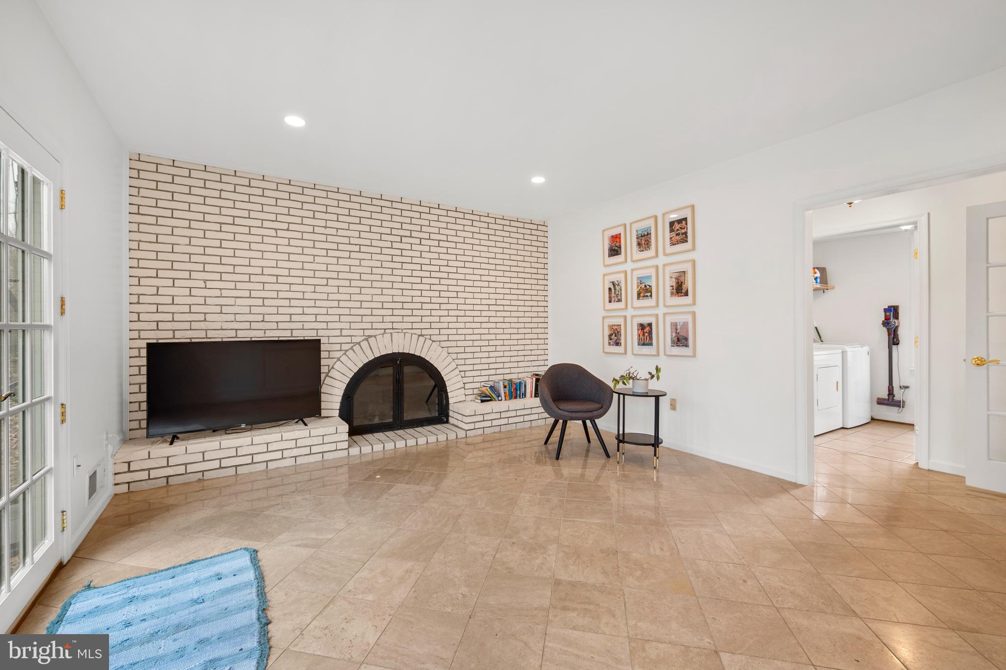 13625 MIDDLEVALE LANE