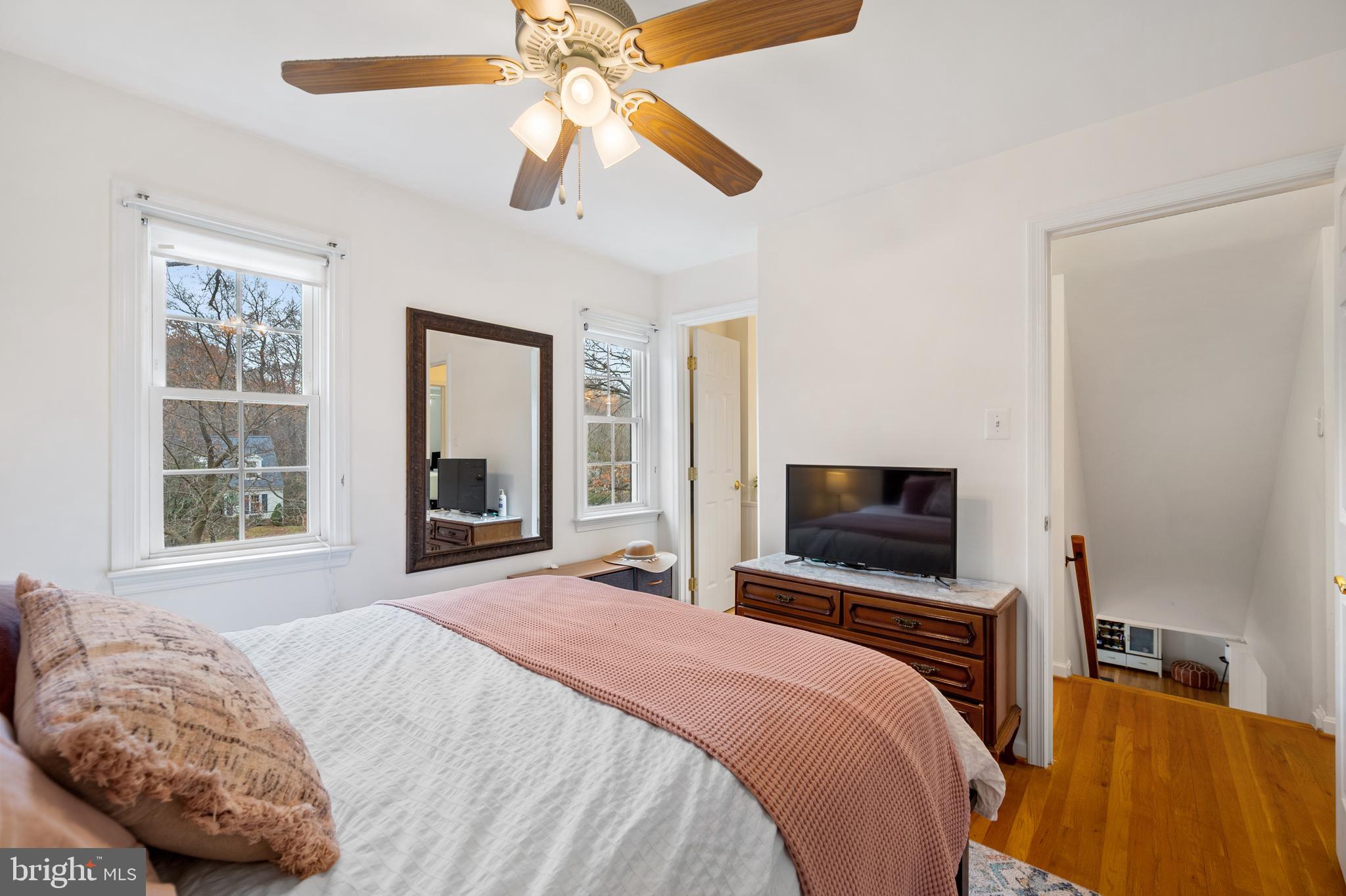 13625 MIDDLEVALE LANE