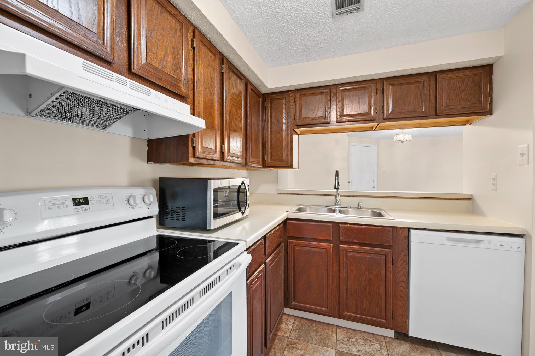 26008 BRIGADIER PLACE E