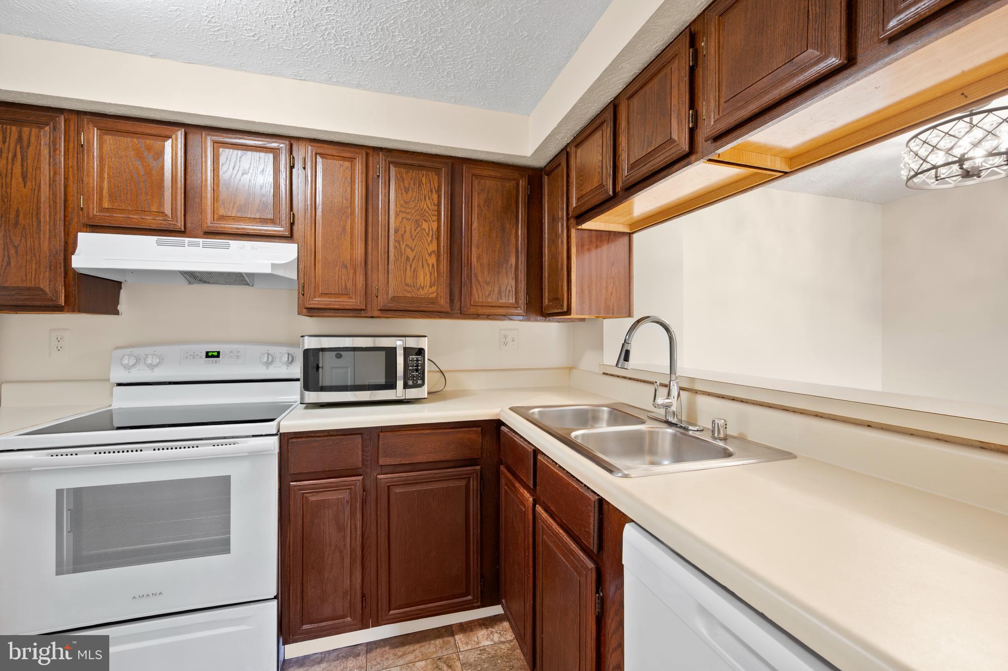 26008 BRIGADIER PLACE E