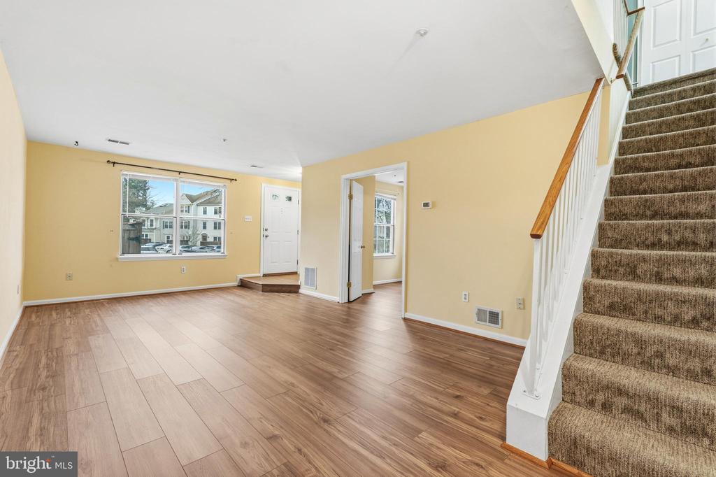 2 HIGHSTREAM COURT Unit: 684