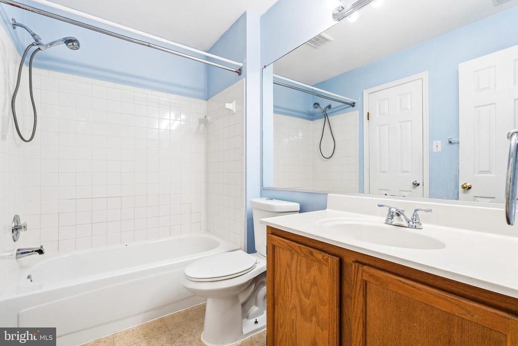2 HIGHSTREAM COURT Unit: 684
