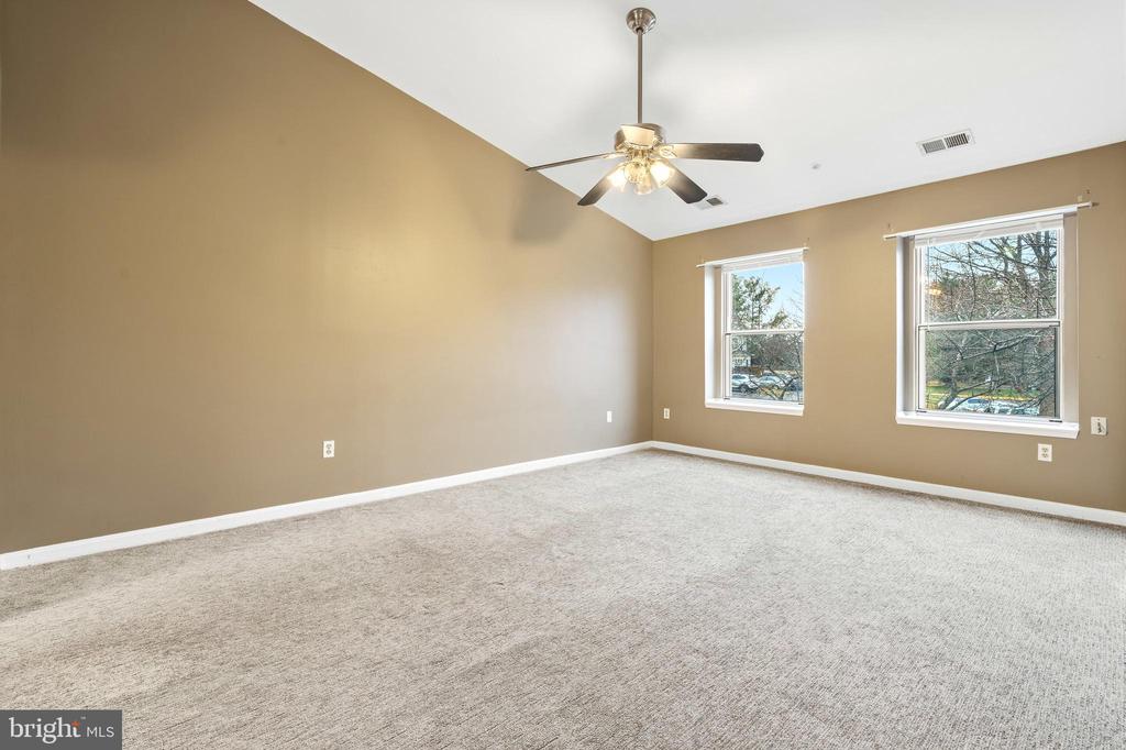 2 HIGHSTREAM COURT Unit: 684