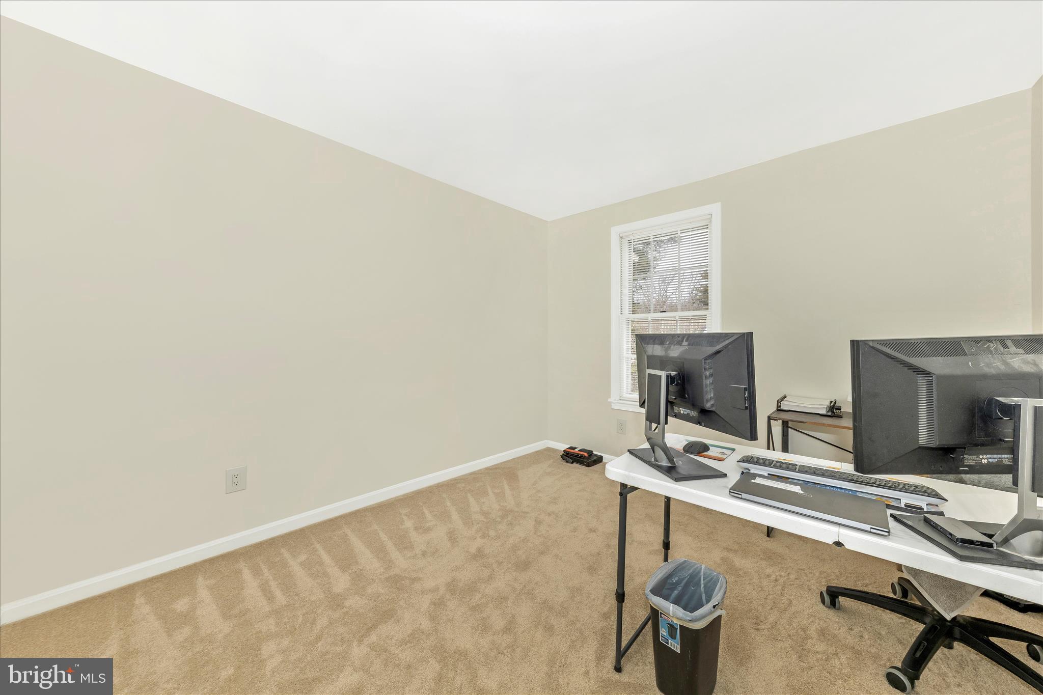 9923 MAPLE LEAF DRIVE