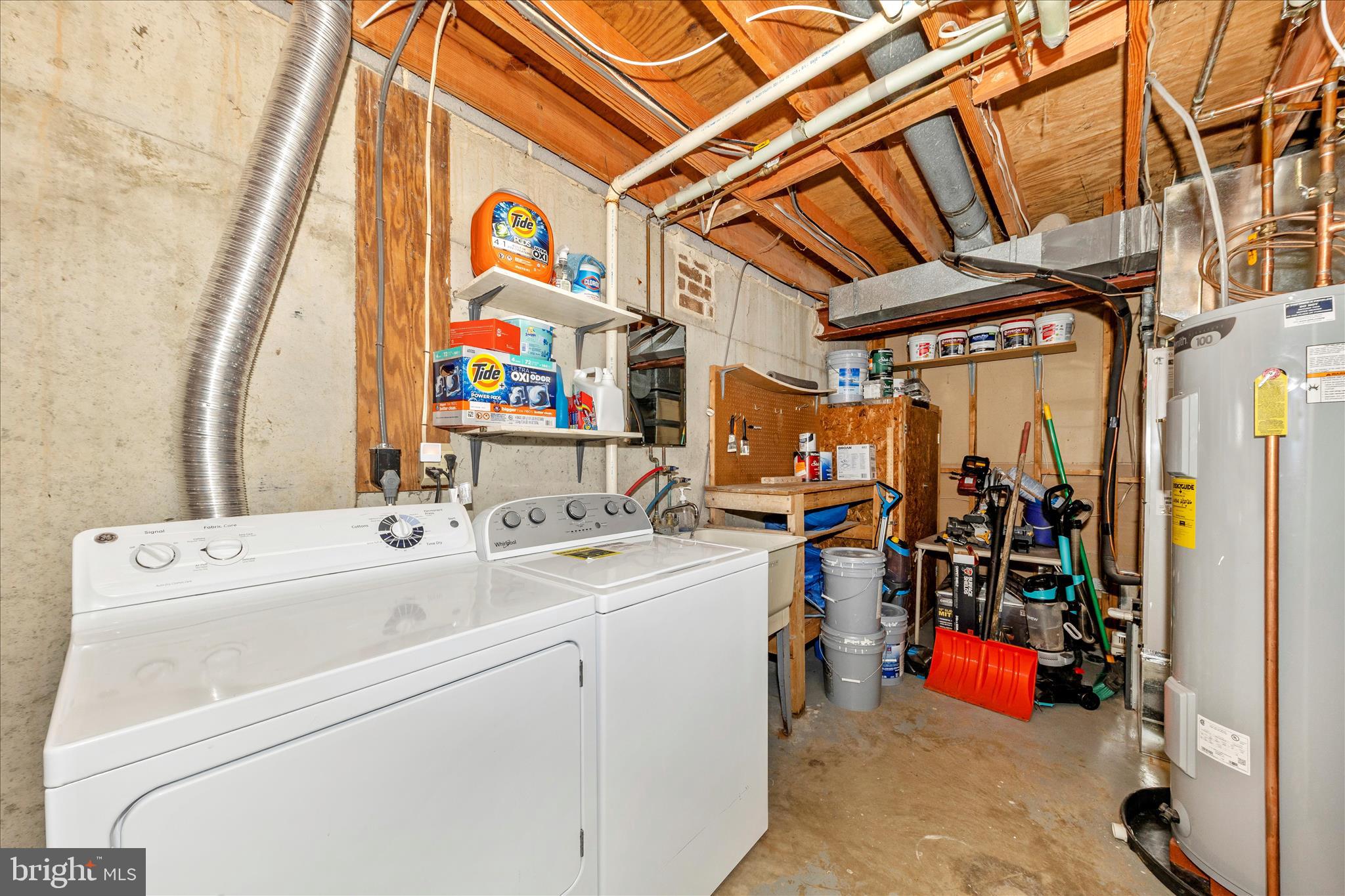 9923 MAPLE LEAF DRIVE