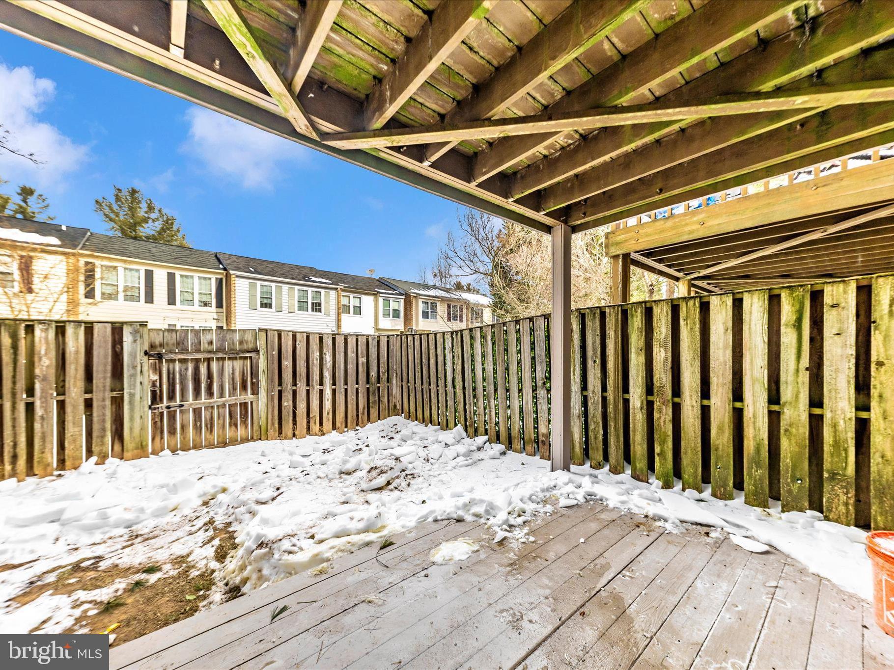 9923 MAPLE LEAF DRIVE