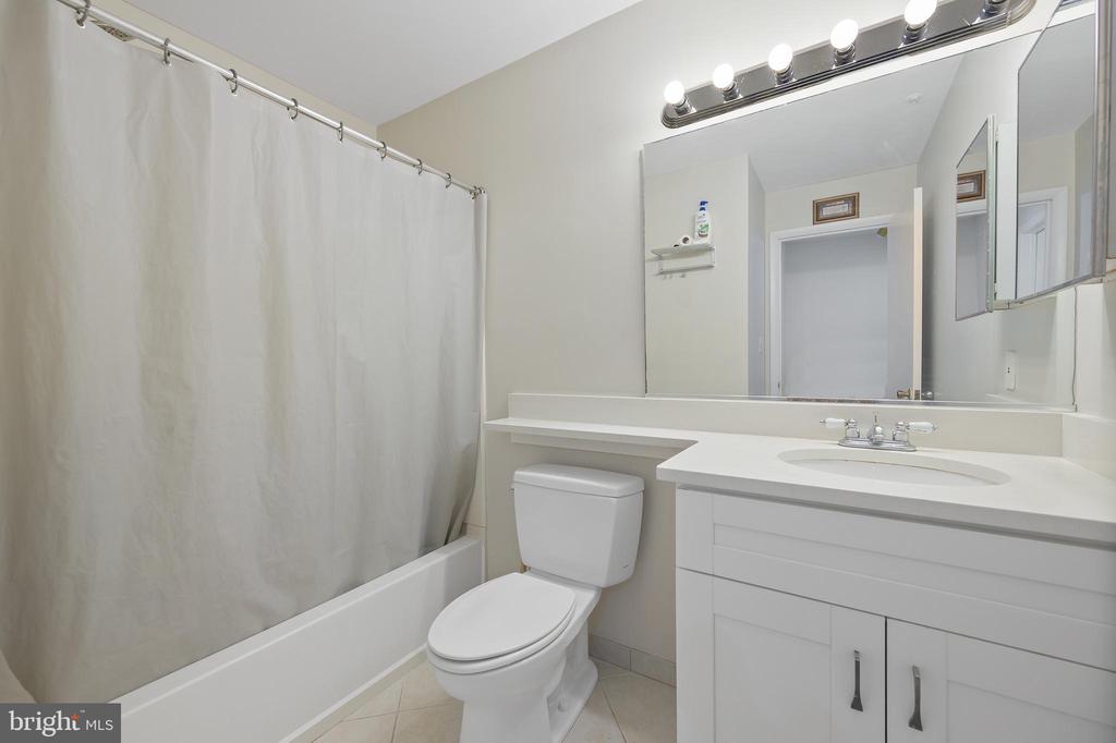 18405 GUILDBERRY DRIVE 201