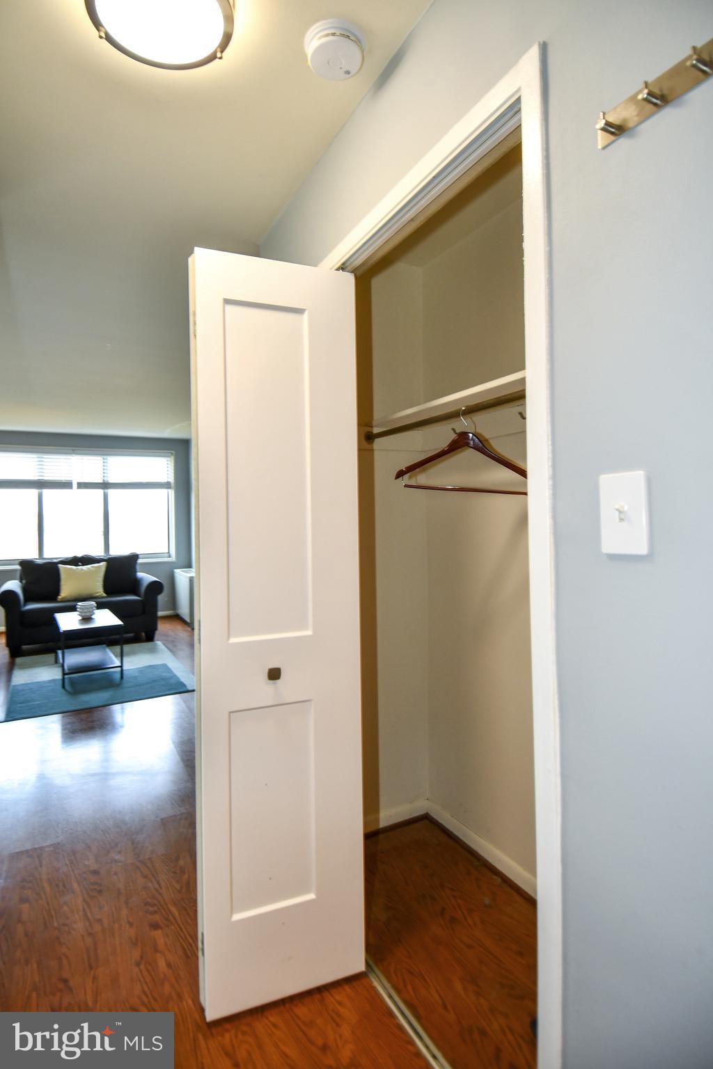 10201 GROSVENOR PLACE 1015