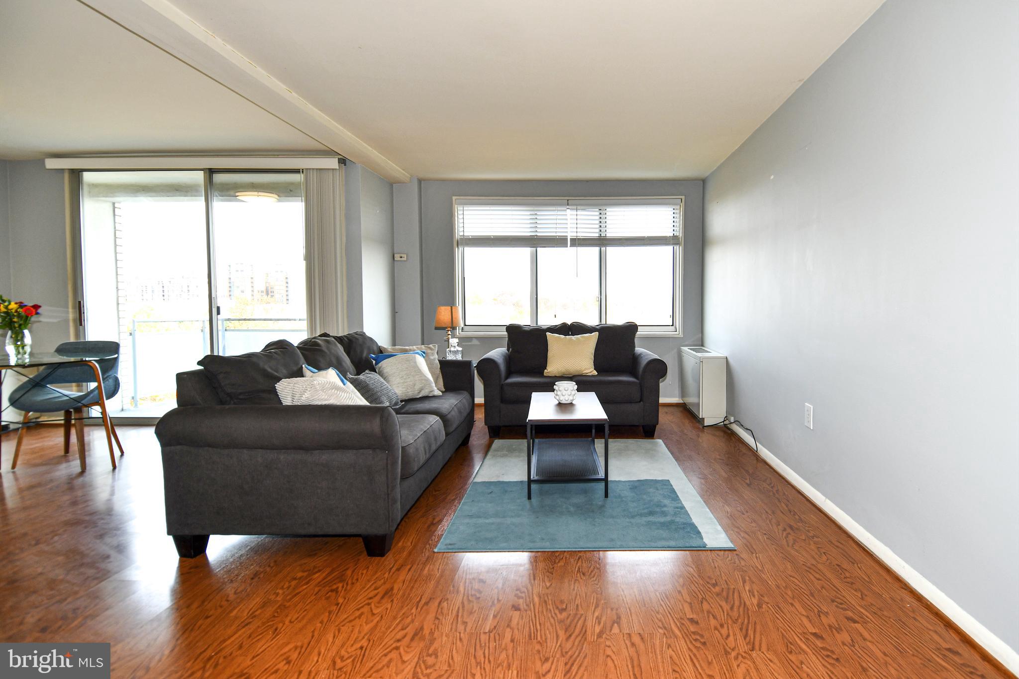 10201 GROSVENOR PLACE 1015