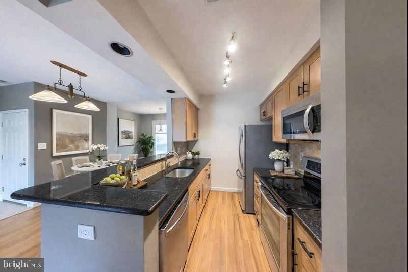 5917 BARBADOS PLACE Unit: 103