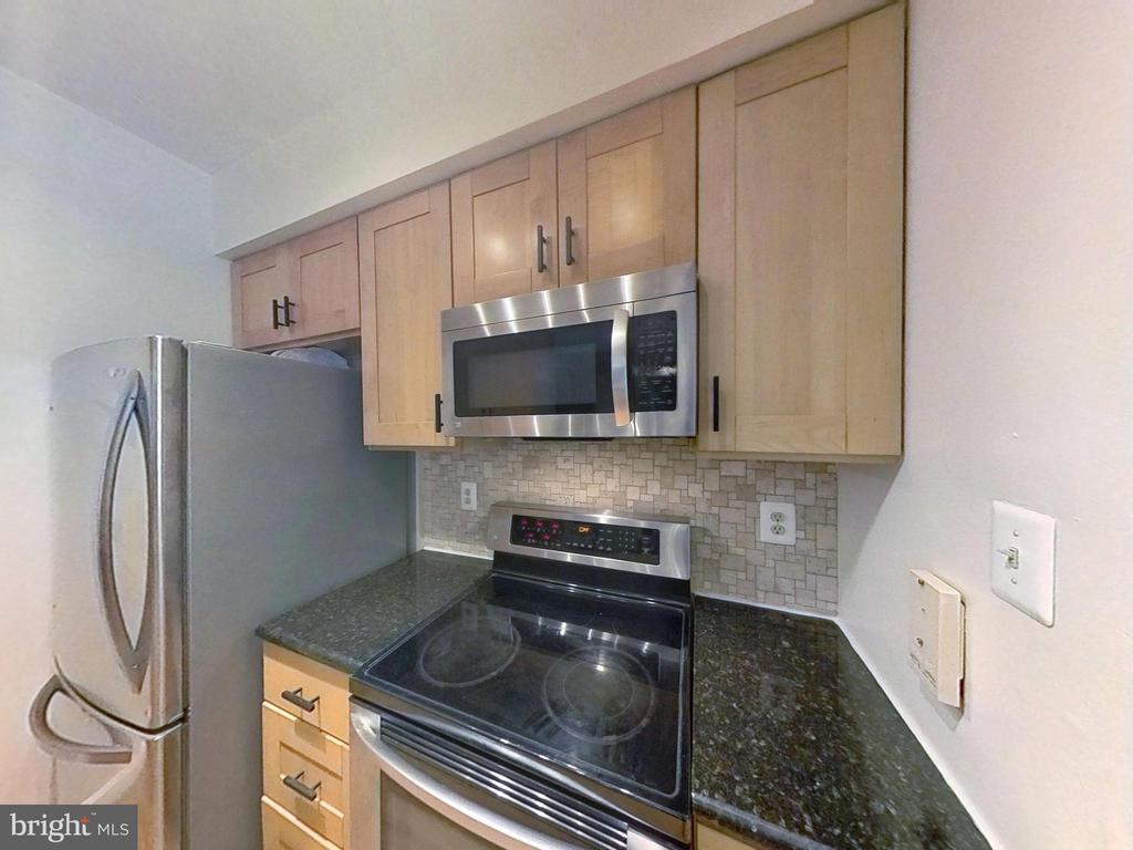 5917 BARBADOS PLACE Unit: 103