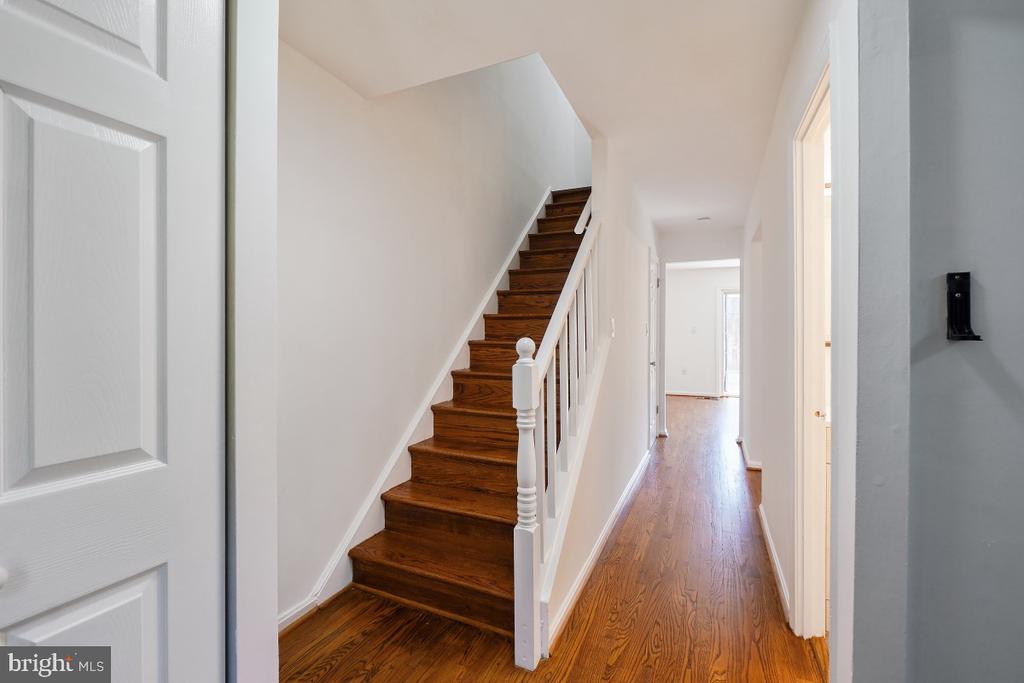 838 COLLEGE PARKWAY Unit: 11-838