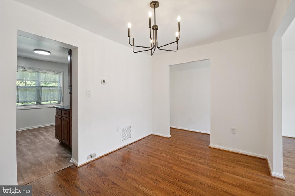 838 COLLEGE PARKWAY Unit: 11-838