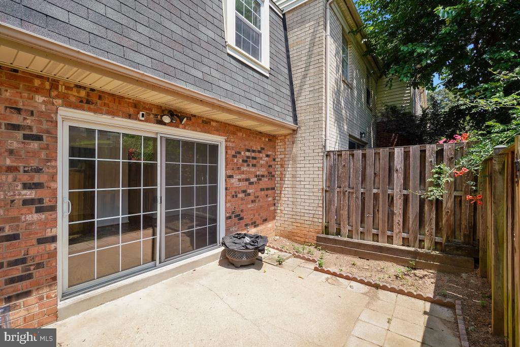838 COLLEGE PARKWAY Unit: 11-838