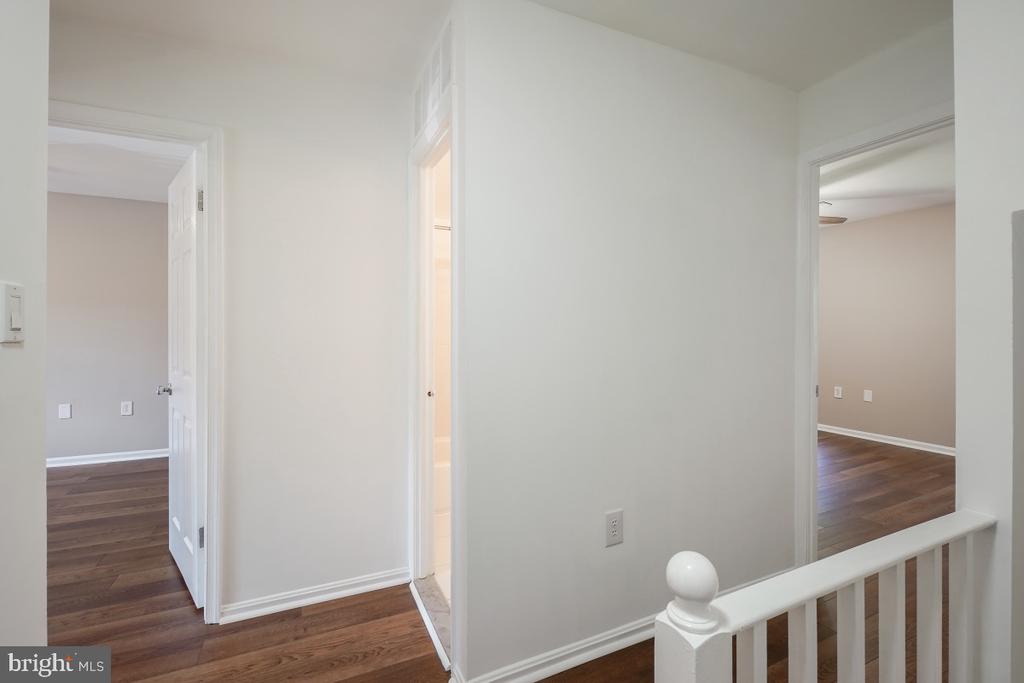838 COLLEGE PARKWAY Unit: 11-838