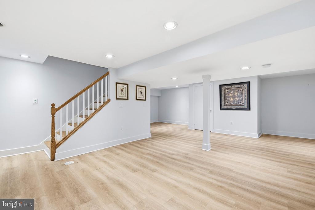 11106 ORLEANS WAY