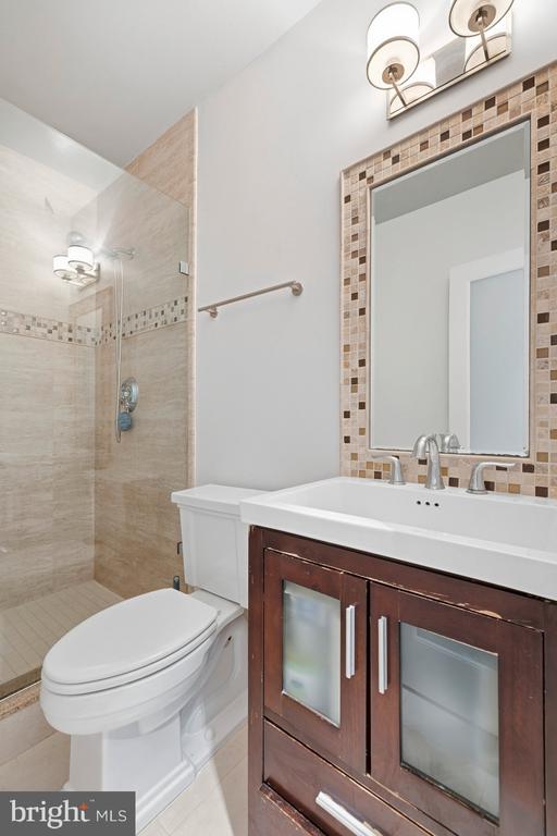 11106 ORLEANS WAY