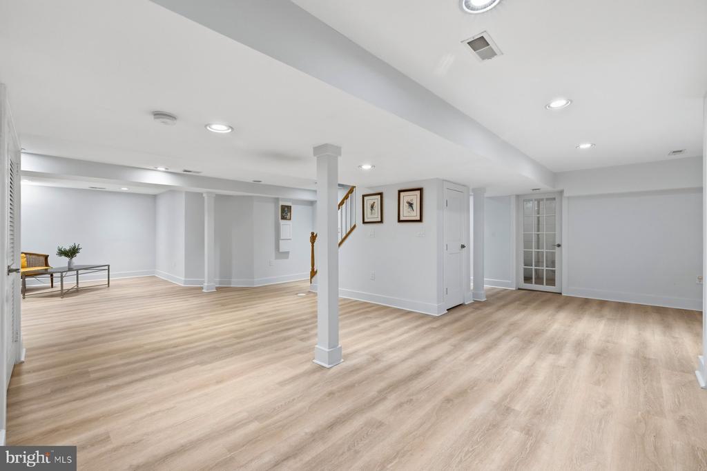 11106 ORLEANS WAY