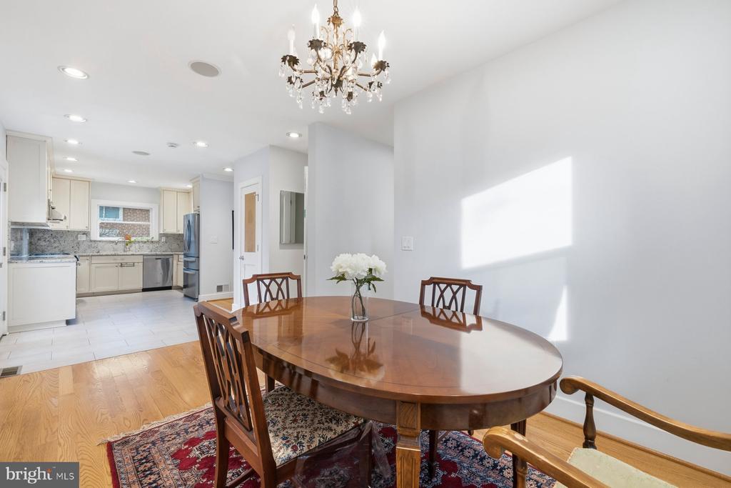11106 ORLEANS WAY