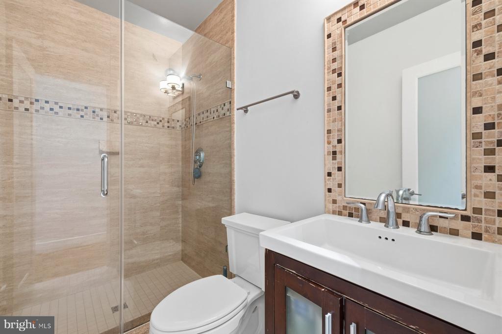 11106 ORLEANS WAY