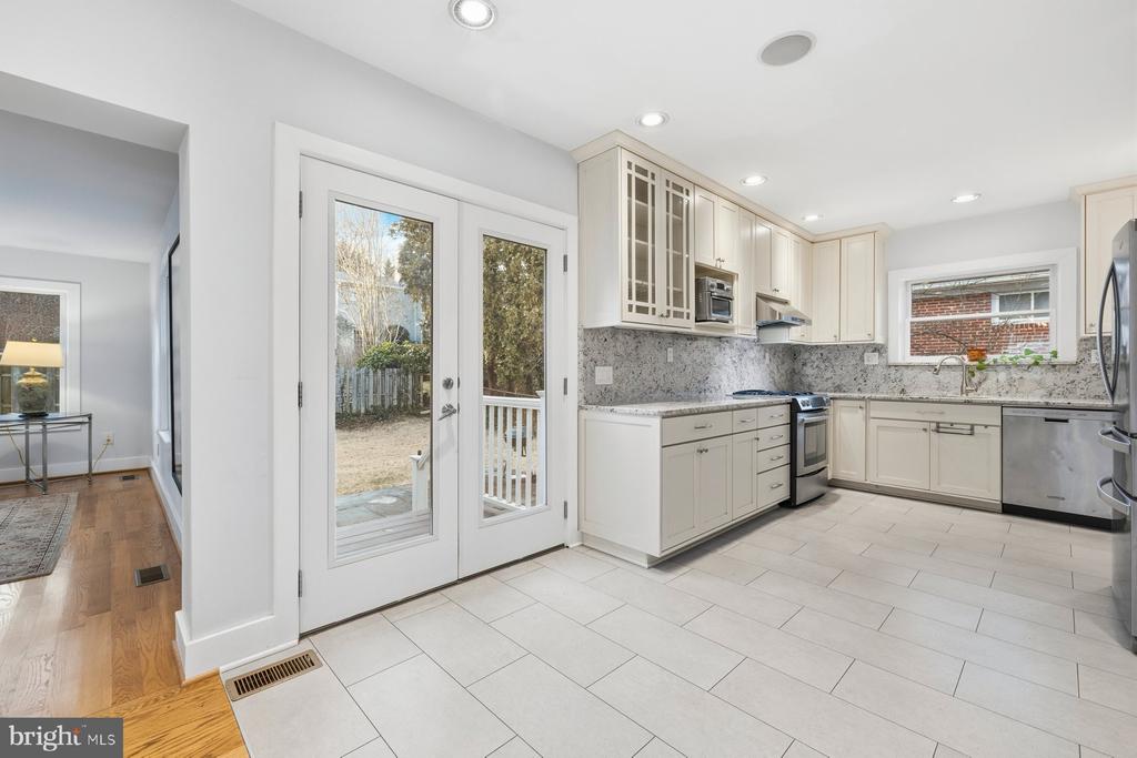 11106 ORLEANS WAY