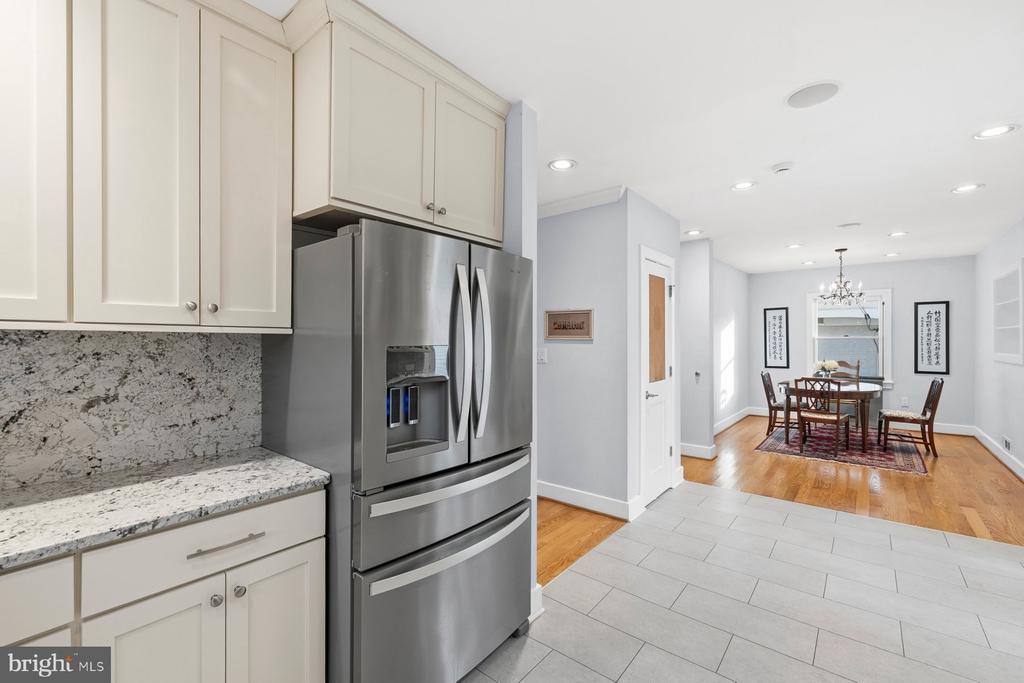 11106 ORLEANS WAY