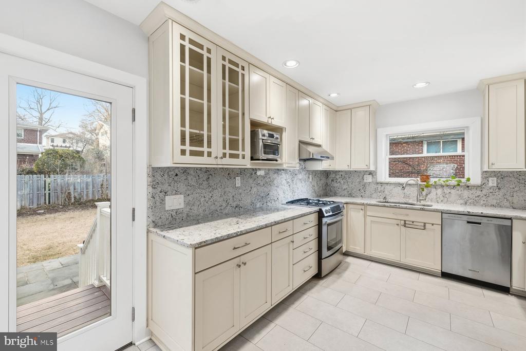 11106 ORLEANS WAY