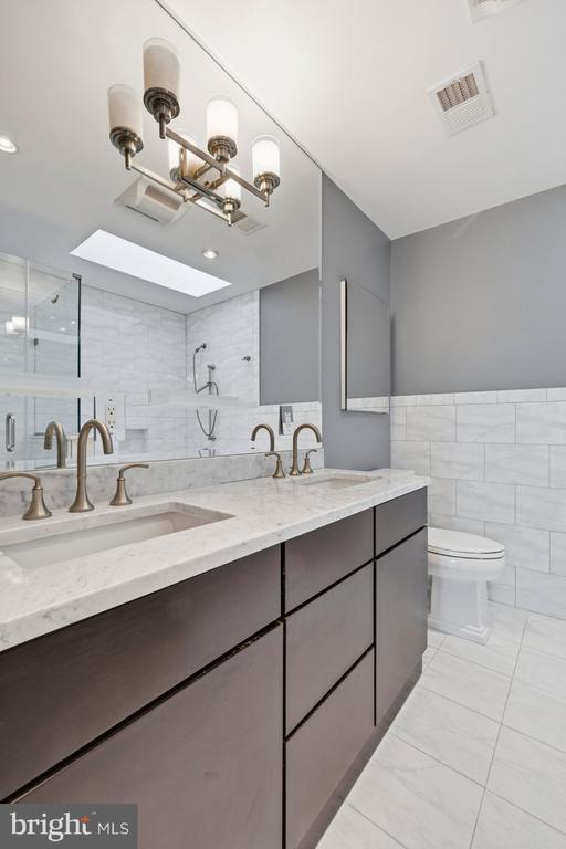 11106 ORLEANS WAY