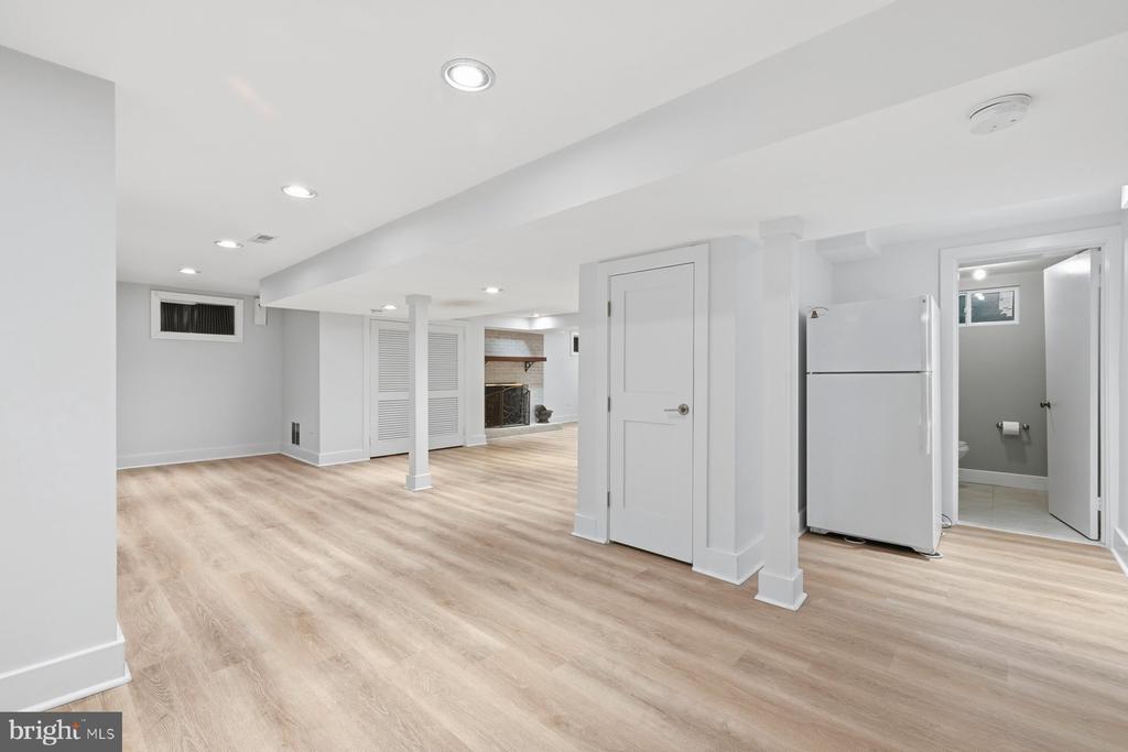 11106 ORLEANS WAY