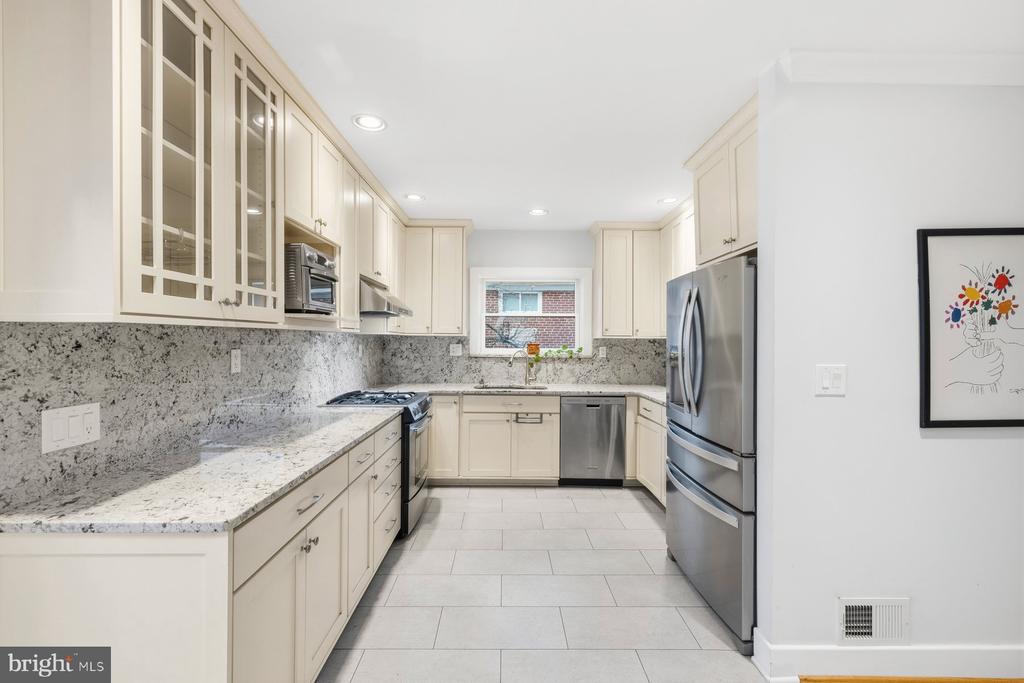 11106 ORLEANS WAY