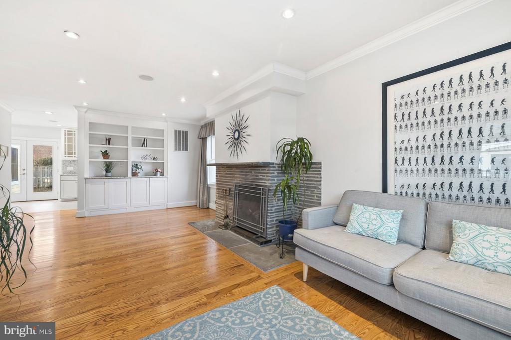 11106 ORLEANS WAY