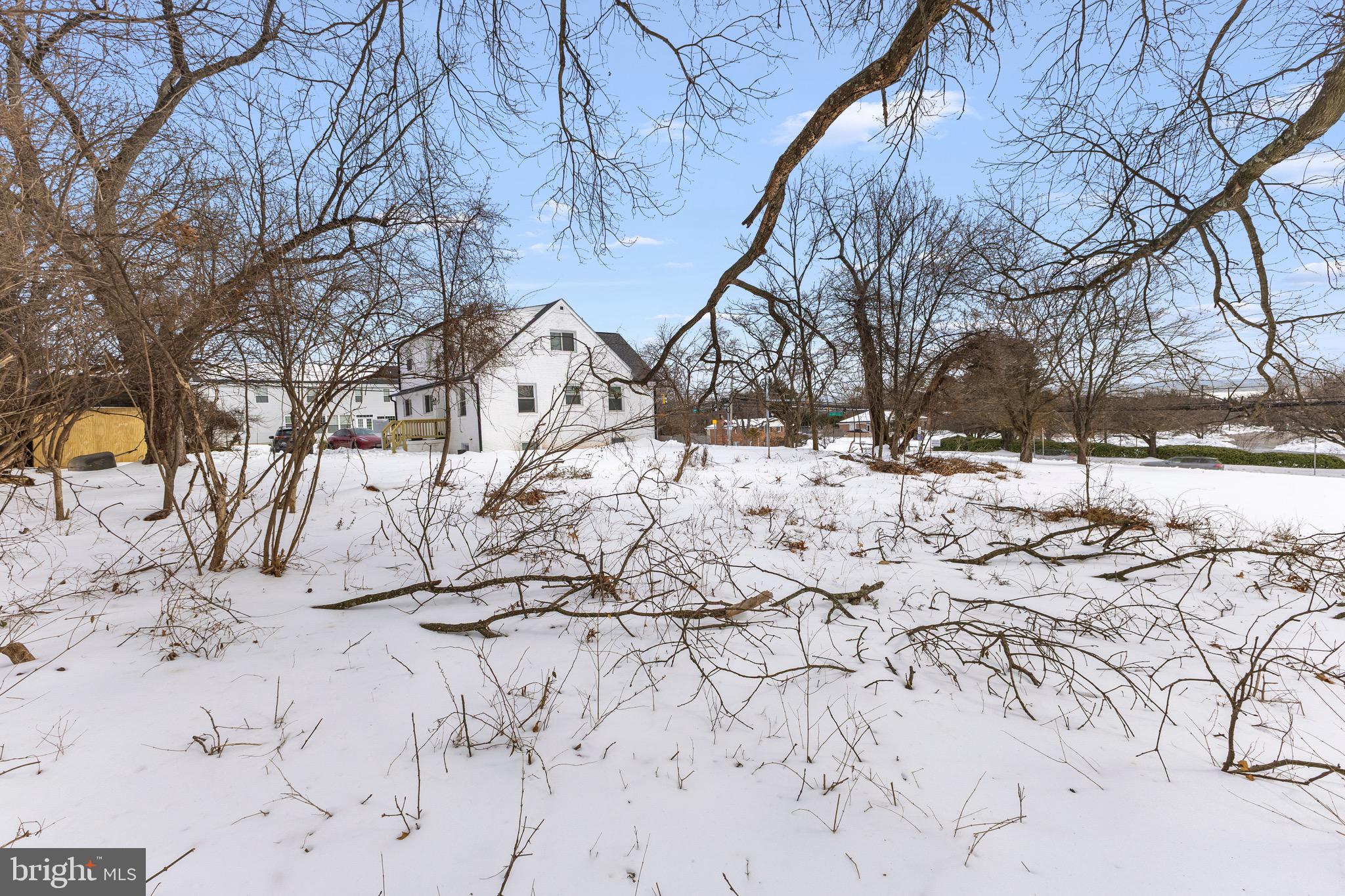 3213 GREENCASTLE ROAD