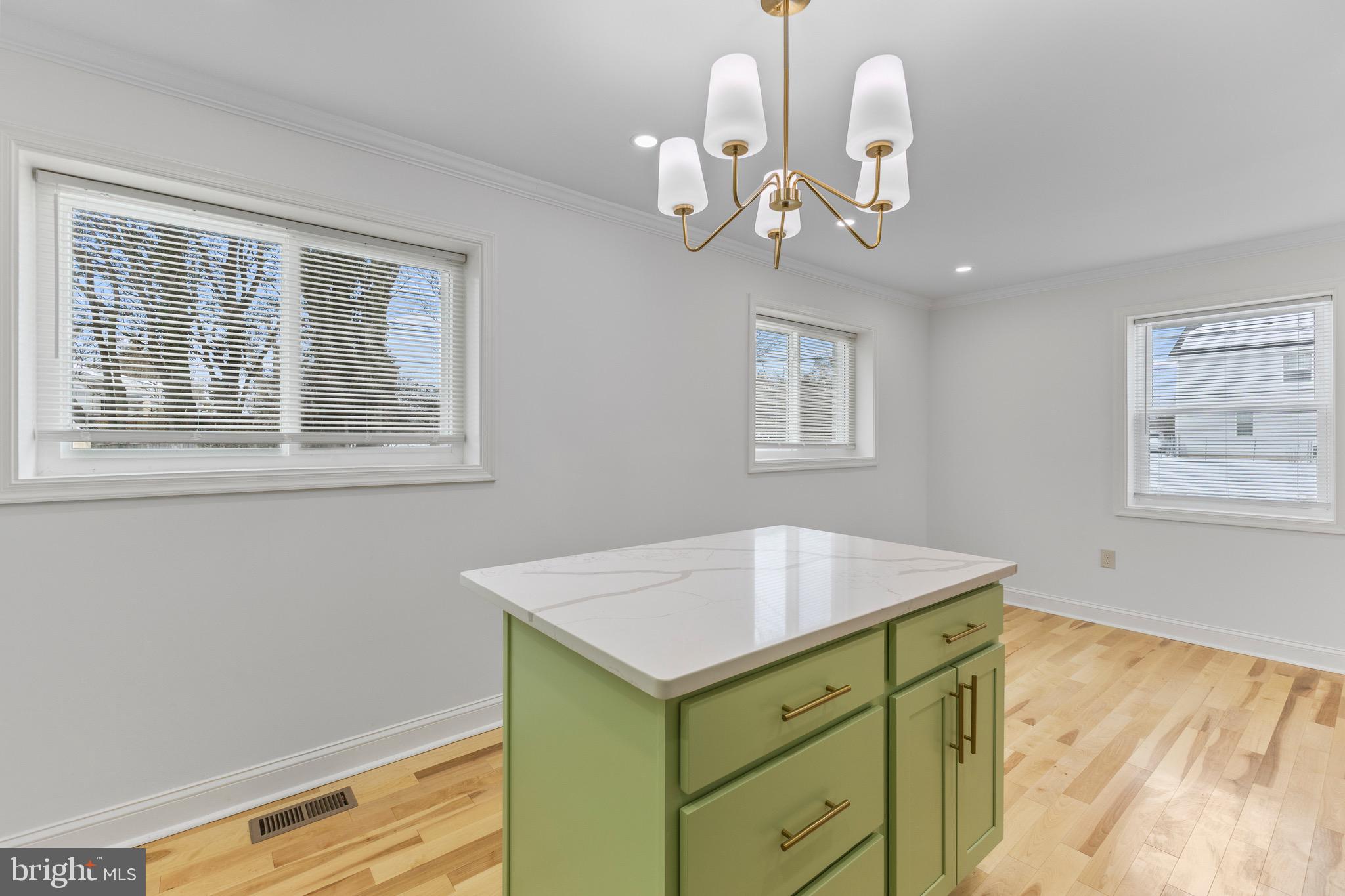3213 GREENCASTLE ROAD