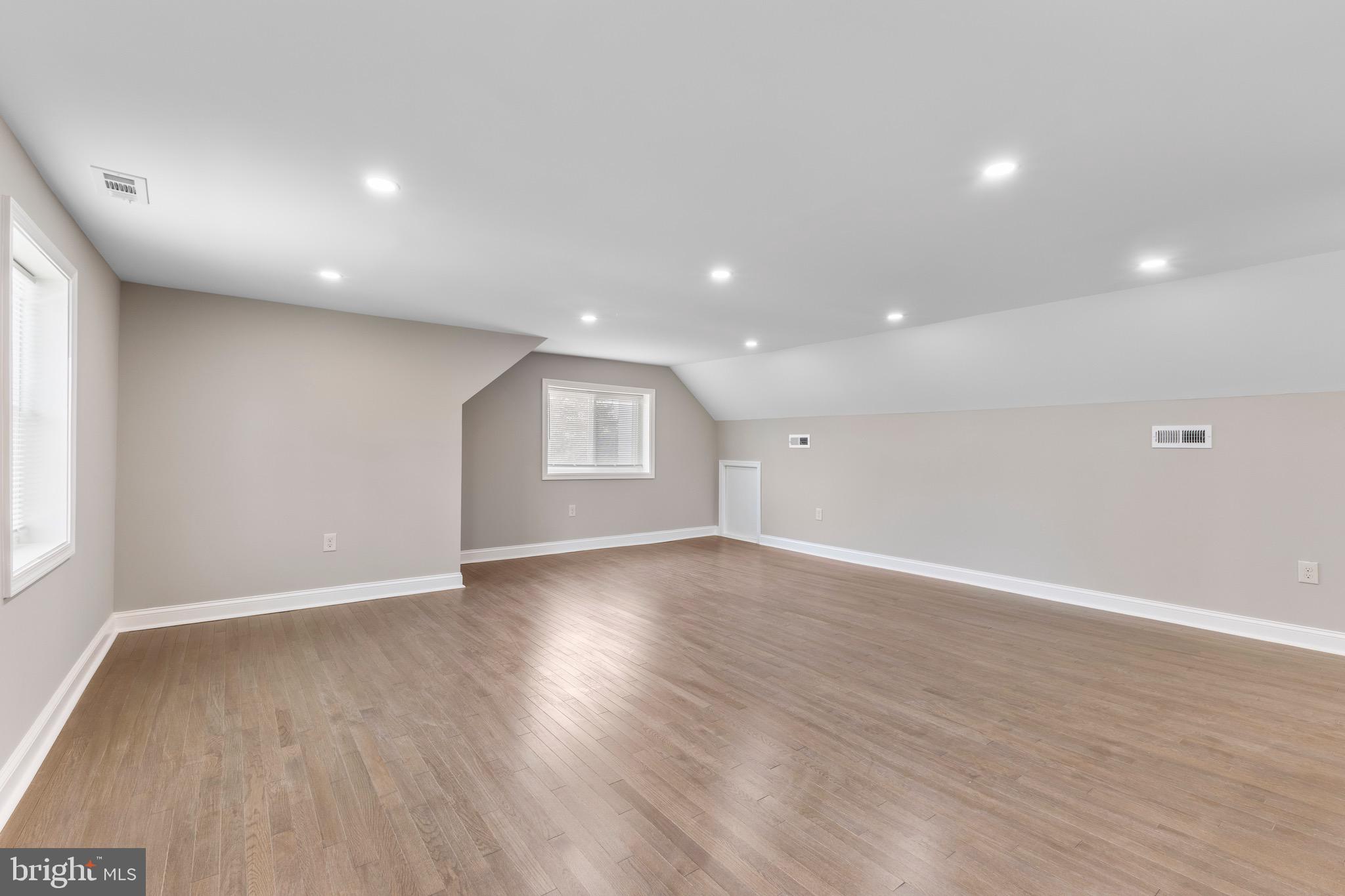 3213 GREENCASTLE ROAD