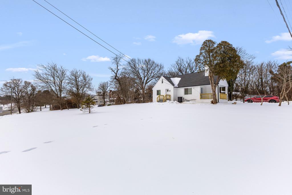 3213 GREENCASTLE ROAD