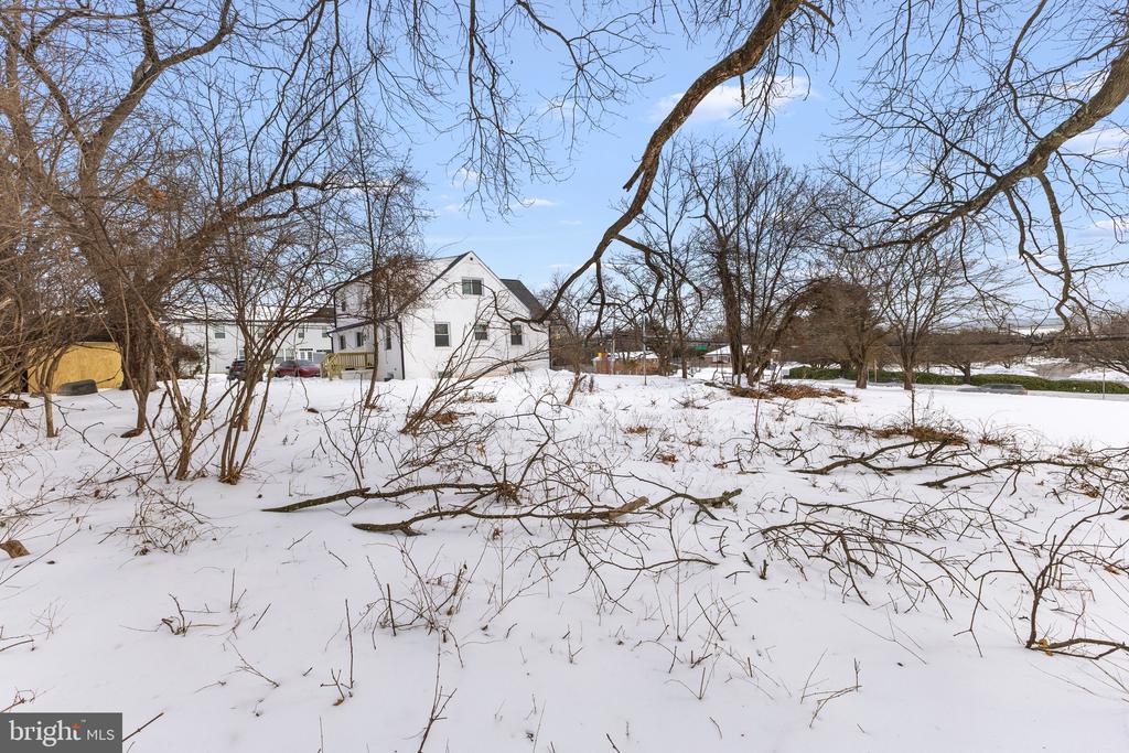3213 GREENCASTLE ROAD