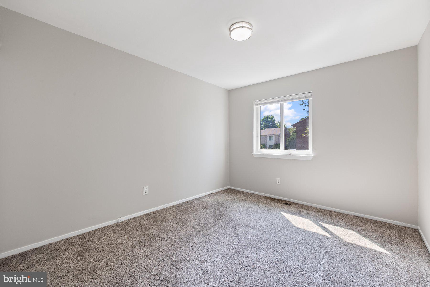 19422 THOMAS FARM ROAD