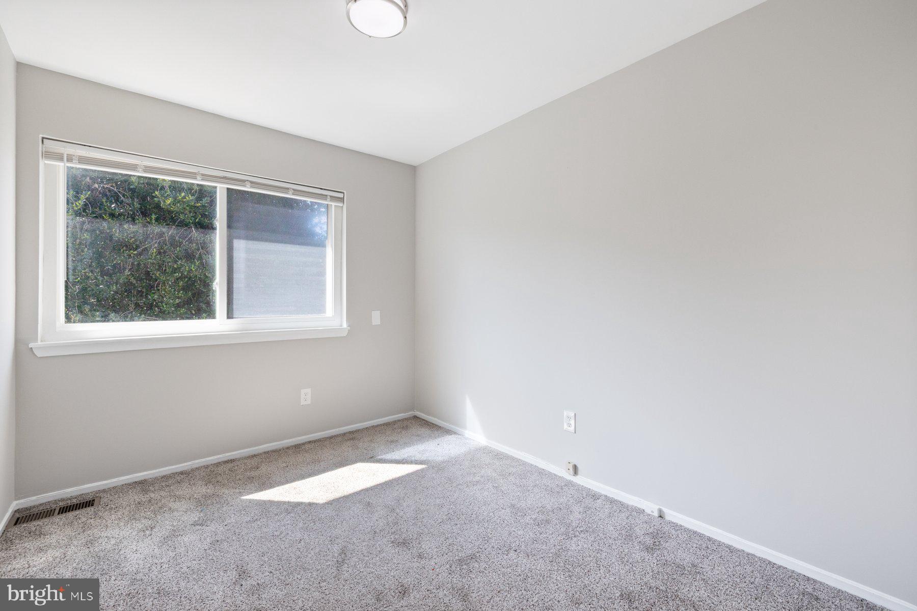 19422 THOMAS FARM ROAD