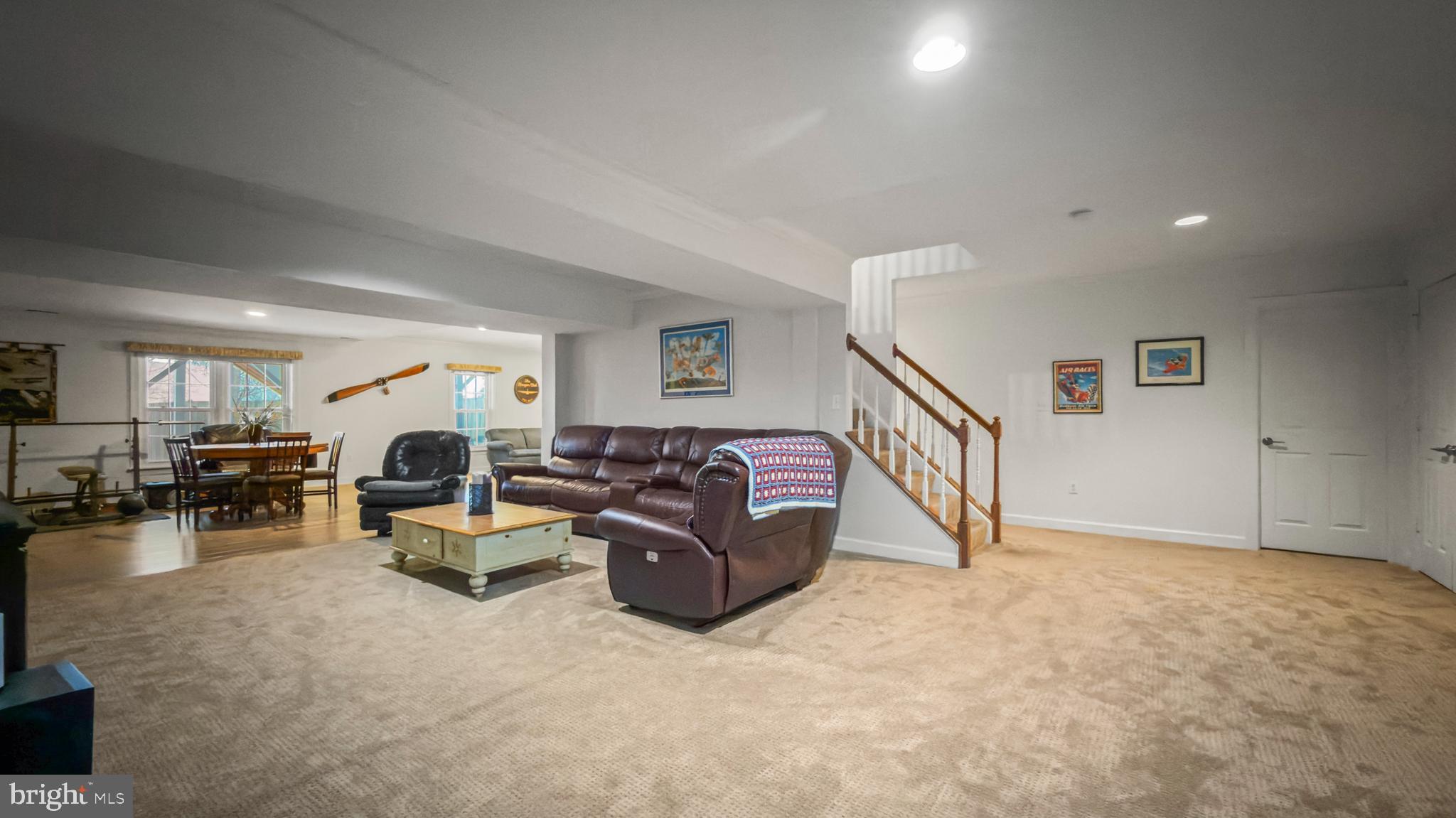 2 LITTLEBROOKE COURT