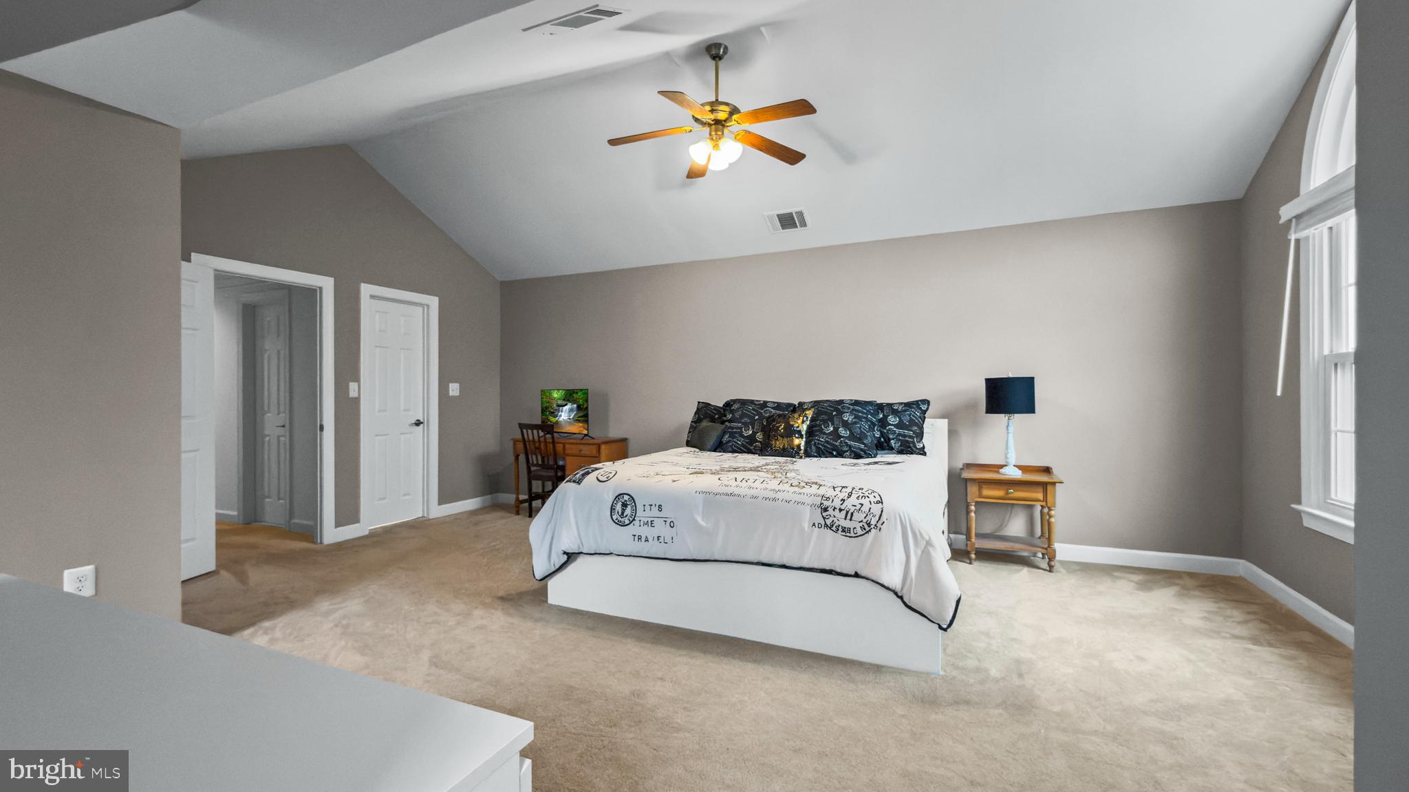 2 LITTLEBROOKE COURT