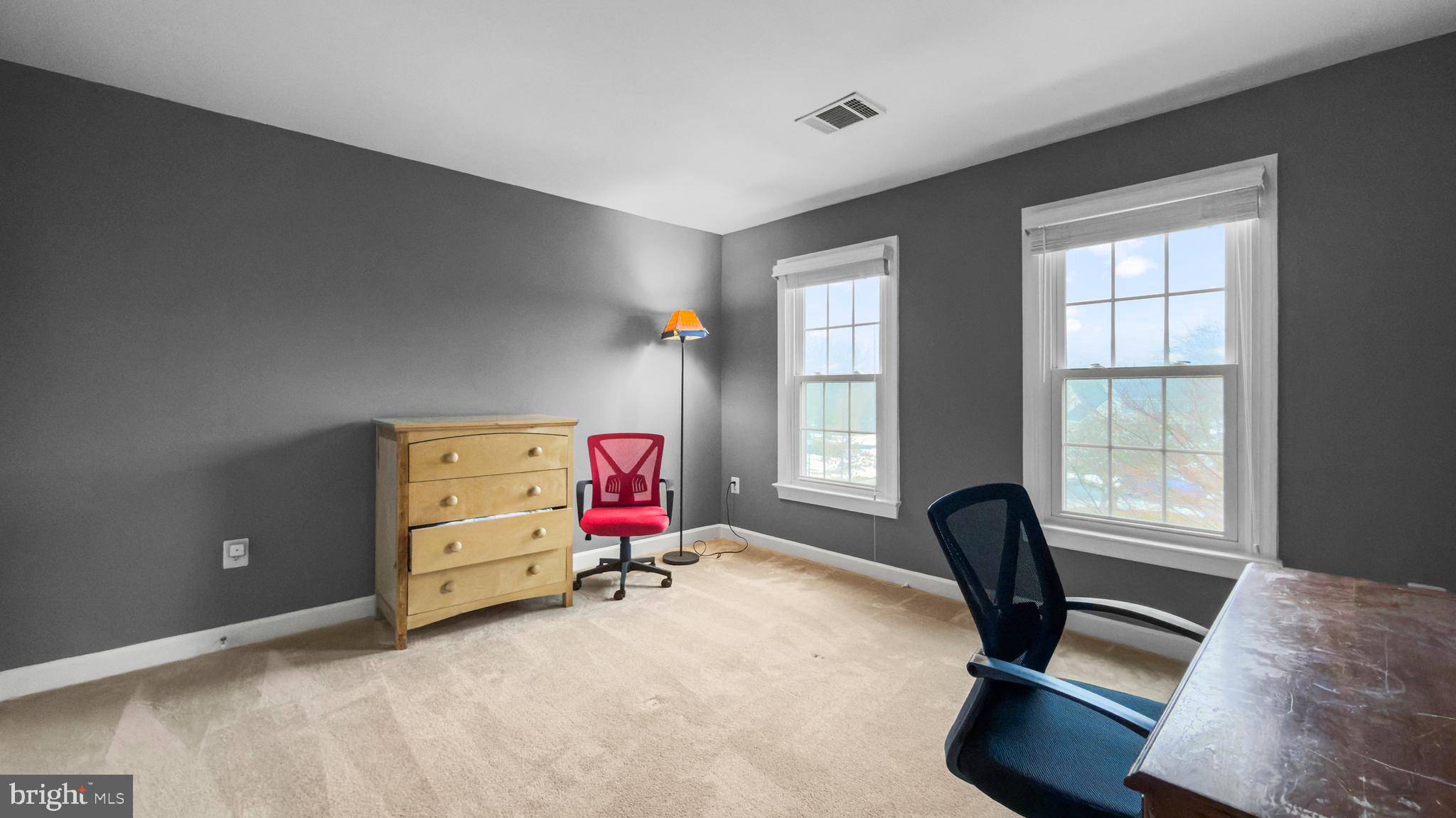 2 LITTLEBROOKE COURT