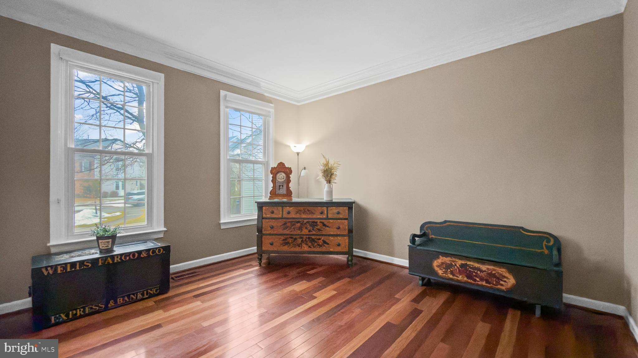 2 LITTLEBROOKE COURT