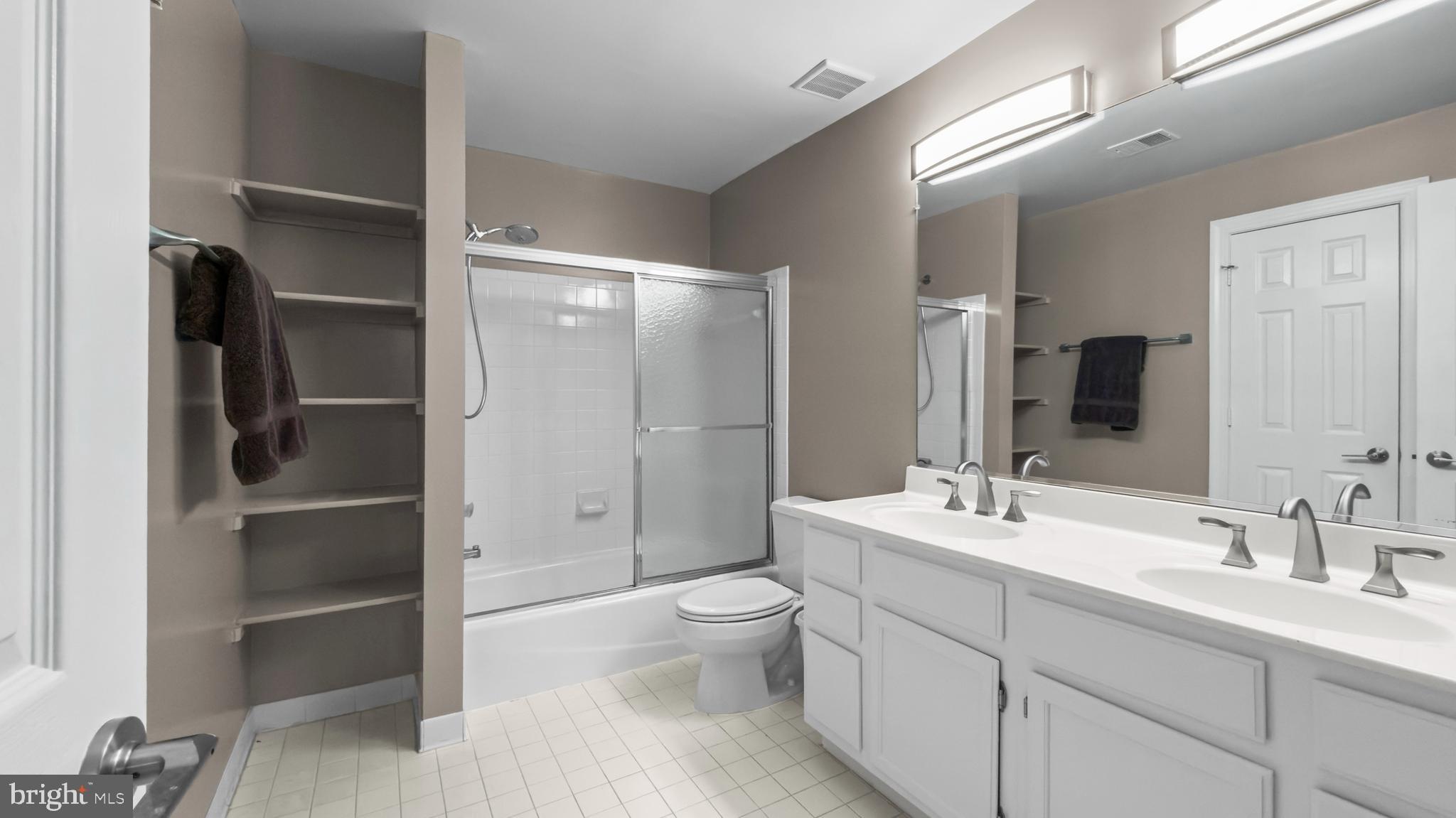 2 LITTLEBROOKE COURT